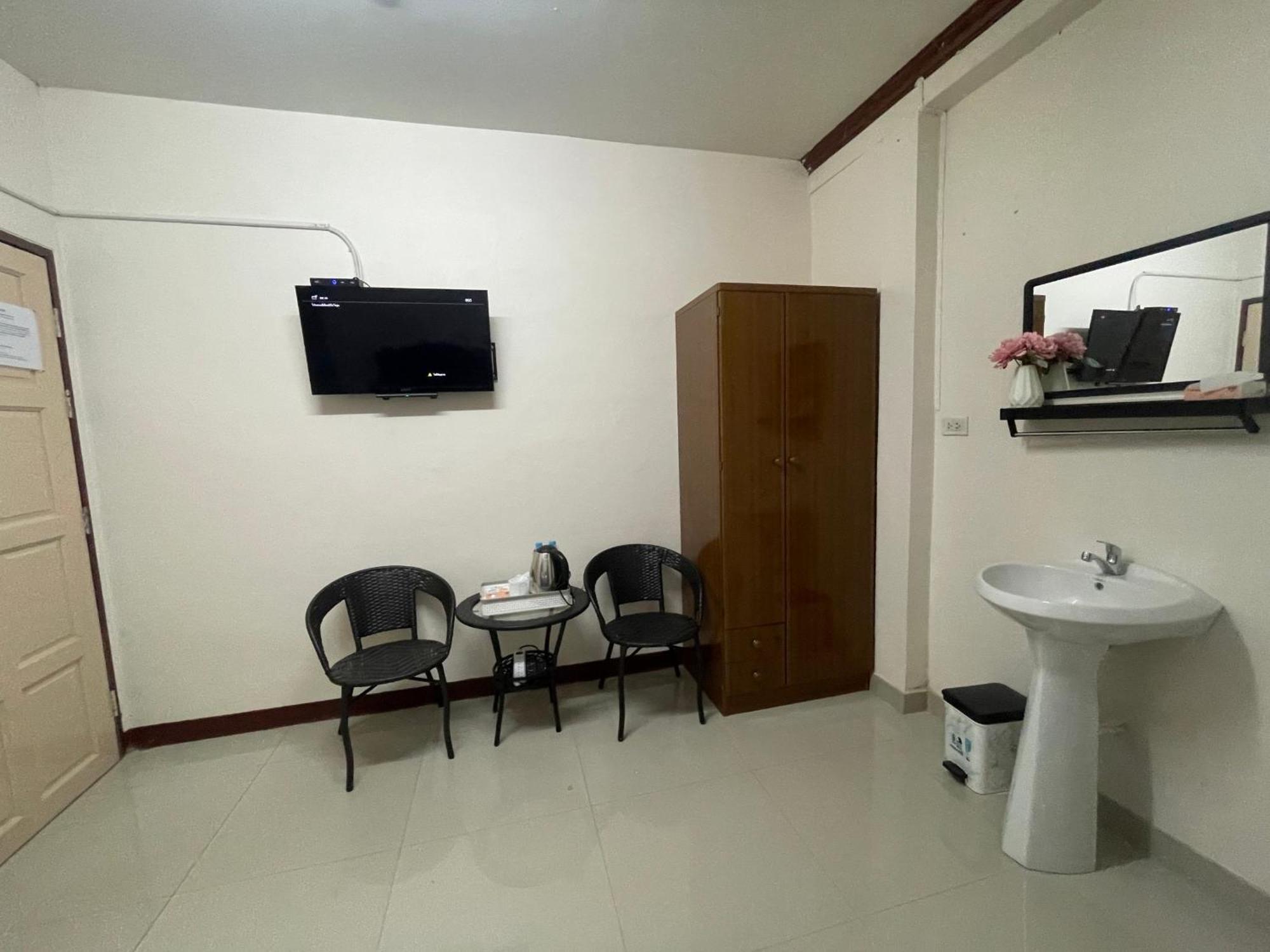 2B Cozy Hostel ตรัง Exterior foto